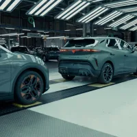 BMW iX3: Νέα συστήματα ασφαλείας αποτρέπουν σύγκρουση και λάθη στο γκάζι - Φωτογραφία 5