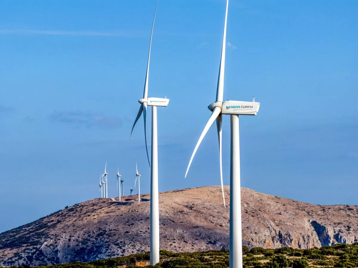 Γεράνεια Όρη: Ανεμογεννήτριες 205 μέτρων σε πυρόπληκτες περιοχές