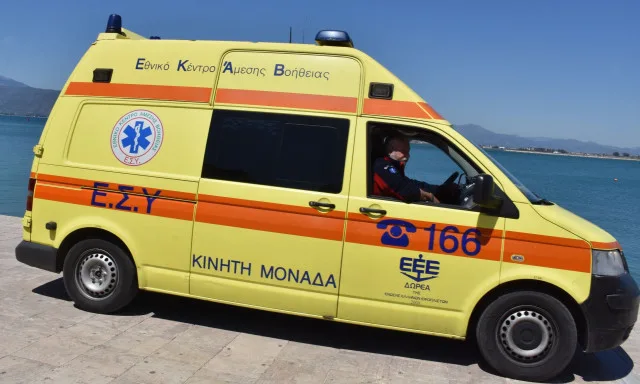 Πάτρα: Μάχη για τη ζωή του δίνει 8χρονος μετά από πνιγμό στη θάλασσα - Φωτογραφία 1
