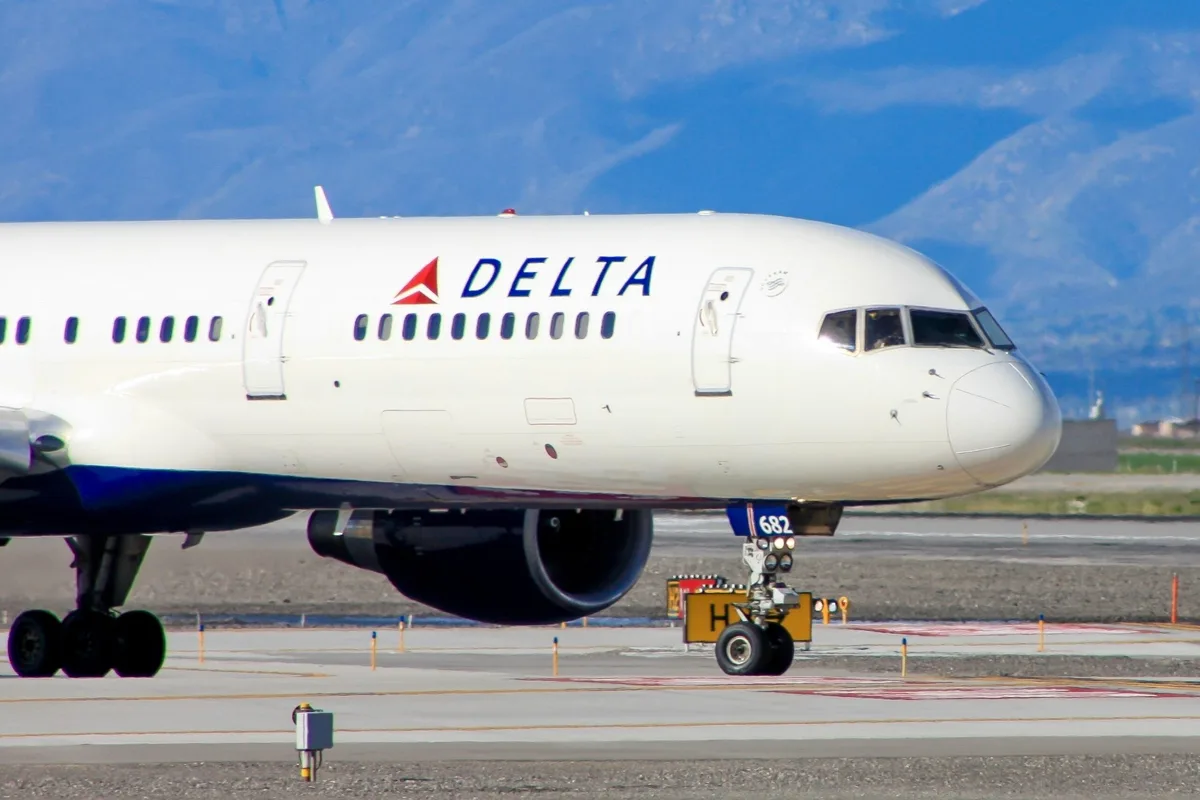 Αεροπορική πτήση της Delta πραγματοποίησε έκτακτη προσγείωση στο Πόρτο - Φωτογραφία 1