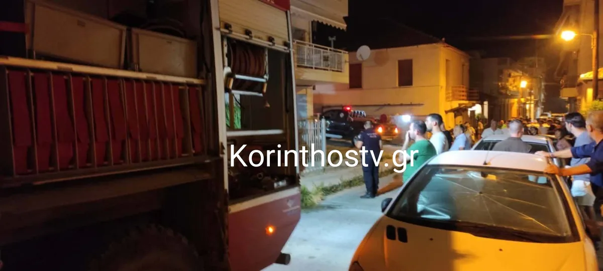 Φωτιά σε διαμέρισμα στο Ξυλόκαστρο: Δραματικός απεγκλωβισμός τεσσάρων ατόμων - Φωτογραφία 2