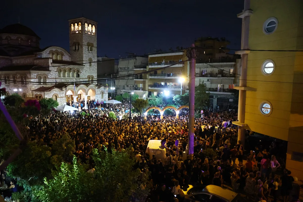 Γιώργος Μαζωνάκης: Σήμερα το μεσημέρι η κηδεία του δημοφιλή τραγουδιστή - Φωτογραφία 5