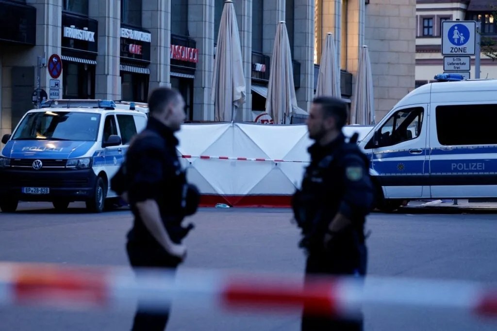 Ρωσία κατά Γερμανίας: Κλείνει το προξενείο στην Αγία Πετρούπολη με απελάσεις - Φωτογραφία 2