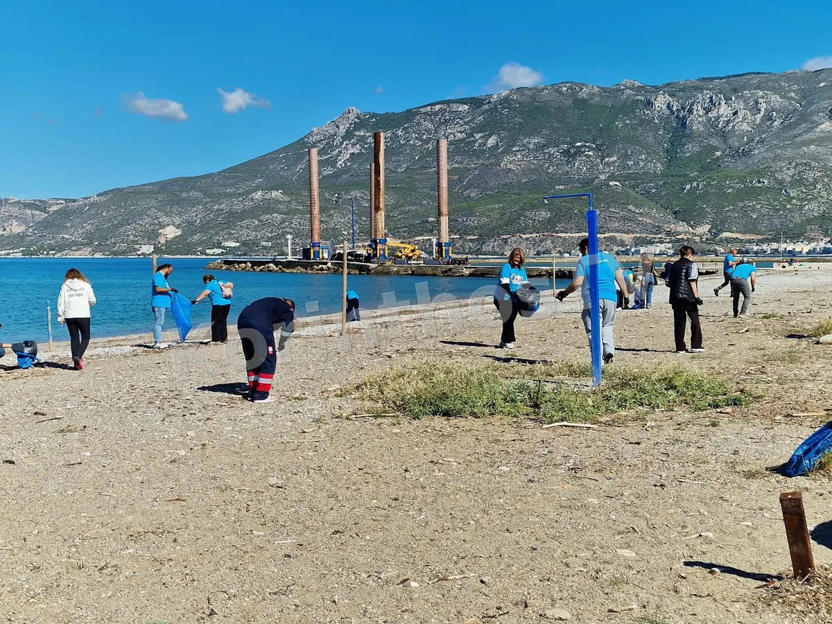 Εθελοντικός καθαρισμός παραλίας στην Κόρινθο από τον ΔΕΣΦΑ και φορείς - Φωτογραφία 3
