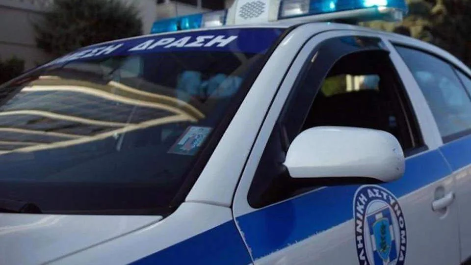 Νεκρός 30χρονος σε πάρκινγκ στη Ραφήνα: Συναγερμός στις αρχές - Φωτογραφία 1